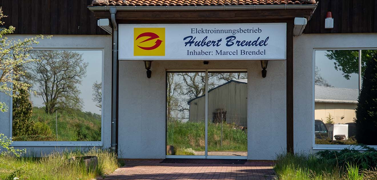 Elektroinnungsbetrieb Brendel - Sonnenschutzfolierung beim Schaufenster