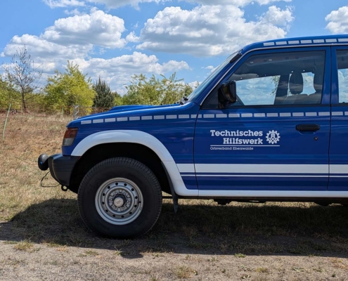THW - Technisches Hilfswerk - Fahrzeugvollfolierung mit Werbung